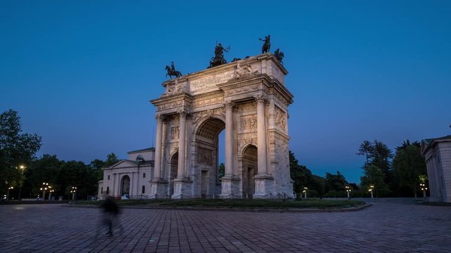 Sunset view of the Arch of Peace (Arco della Pace) in Sempione Park, Milan, Italy. Time lapse.