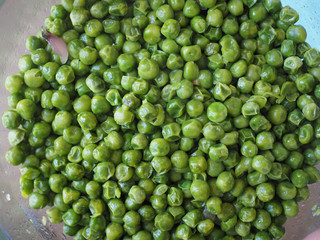 peas legumes vegetables