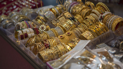 Beautiful Oriental gold jewelry (Indian, Arab, Egyptian)