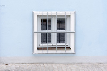 Kellerfenster mit Einbruchsicherung
