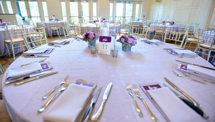 wedding table violet color