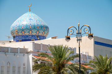 Widok na kopułę meczetu w Muscat. © sly10000