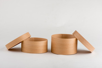 round wooden box