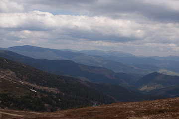 Obraz premium Beautiful cloudy sky in Carpatian Mountains