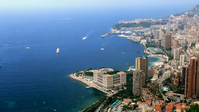 La c&ocirc;te m&eacute;diterran&eacute;enne &agrave; Monaco