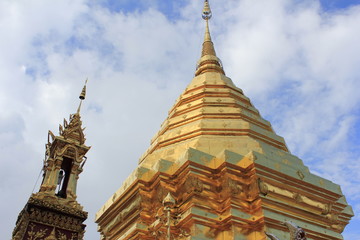 Fototapeta premium Wat Phra That Doi Suthep in Chiang Mai. The attractive sightseeing place for tourists and landmark of Chiang Mai,Thailand 