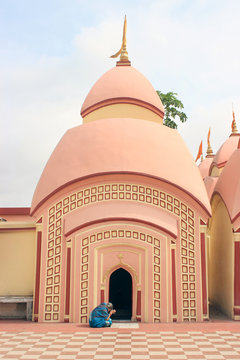 Woman are praying in 108 Shiva Temple at Burdwan, West Bengal, India.