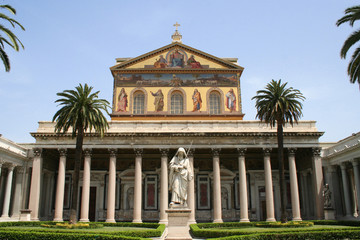 Fototapeta premium Rome Basilica San Paolo fuori le mura vor den Mauern