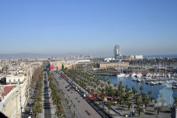 Fototapeta premium Barcelona View Monument a Colom Marina Port Hafen