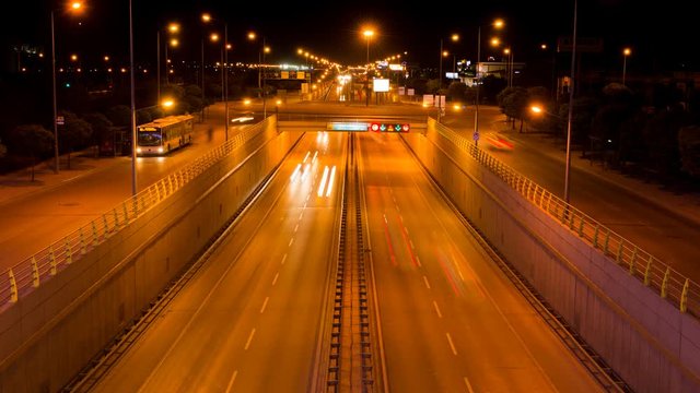 Akşam Vakti Hızlı Akan Trafik