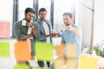 casual businessmen working on new project at modern office, business teamwork