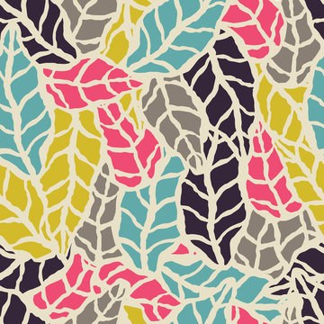 Seamless pattern with hand drawn natural leaves