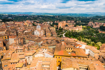 Naklejka premium Vue de Sienne en Toscane du haut de la Torre del Mangia