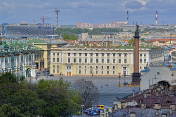 Obraz premium Saint-Petersburg, Russia - May 15, 2006: Common view of Palace square