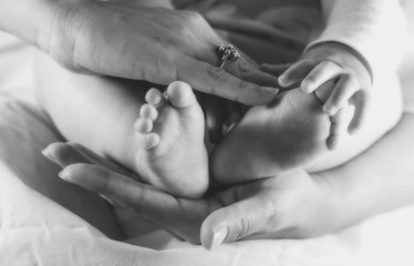 Manos y pies bebes  y mama