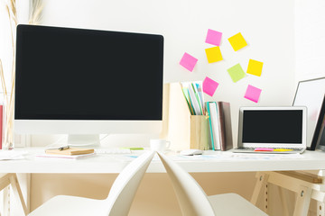 Wokrplace with empty devices