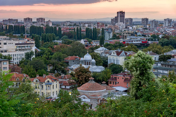 Obraz premium PLOVDIV, BULGARIA - SEPTEMBER 2 2016: Sunset view of city of Plovdiv from Nebet tepe hill, Bulgaria