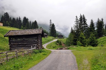 Fototapeta na wymiar Unterwegs im Oberbergtal