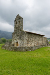 Fototapeta na wymiar For the Hermitage of San Juan de Ciliergo in Panes, Asturias