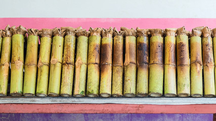 glutinous rice roasted in bamboo joints.