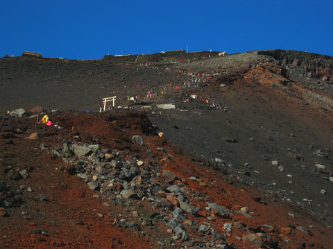 Parcours d'escalade Mt.Fuji Yoshida pr&egrave;s de la 9&egrave;me stasion