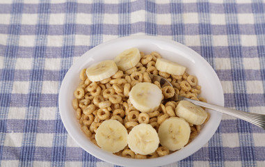 Bananas and Milk on Toasted Oat Cereal