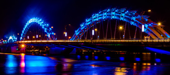 Fototapeta na wymiar Dragon Bridge, Da Nang