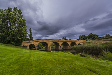 Fototapeta na wymiar リッチモンドの古い橋　1823年