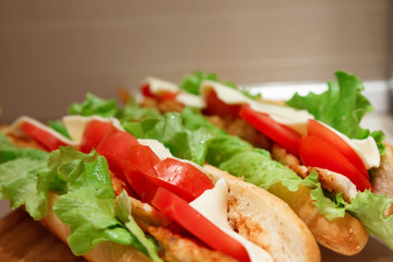 Tomato lettuce sandwich