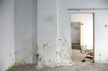 Opuszczony stary dom