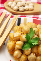 Cooked chickpeas