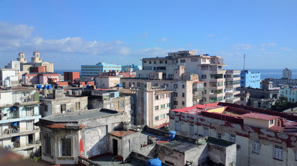 Fototapeta na wymiar Havanna - Panorama Wohnhäuser und Dächer