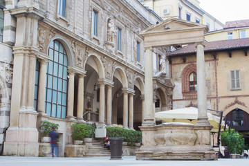 Obraz premium merchant square in Milan and people