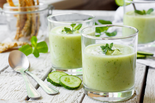 Cold cucumber soup with avocado and mint
