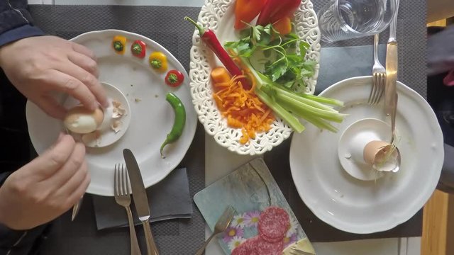 Couple enjoying healthy breakfast
