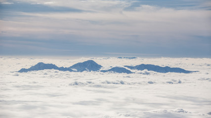 &uuml;ber den Wolken