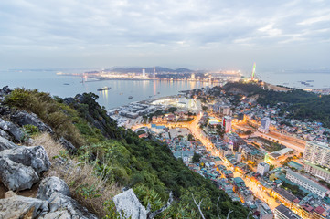 Fototapeta premium Ha Long (Halong) City cityscape and sea view in Quang Ninh Province, Vietnam 