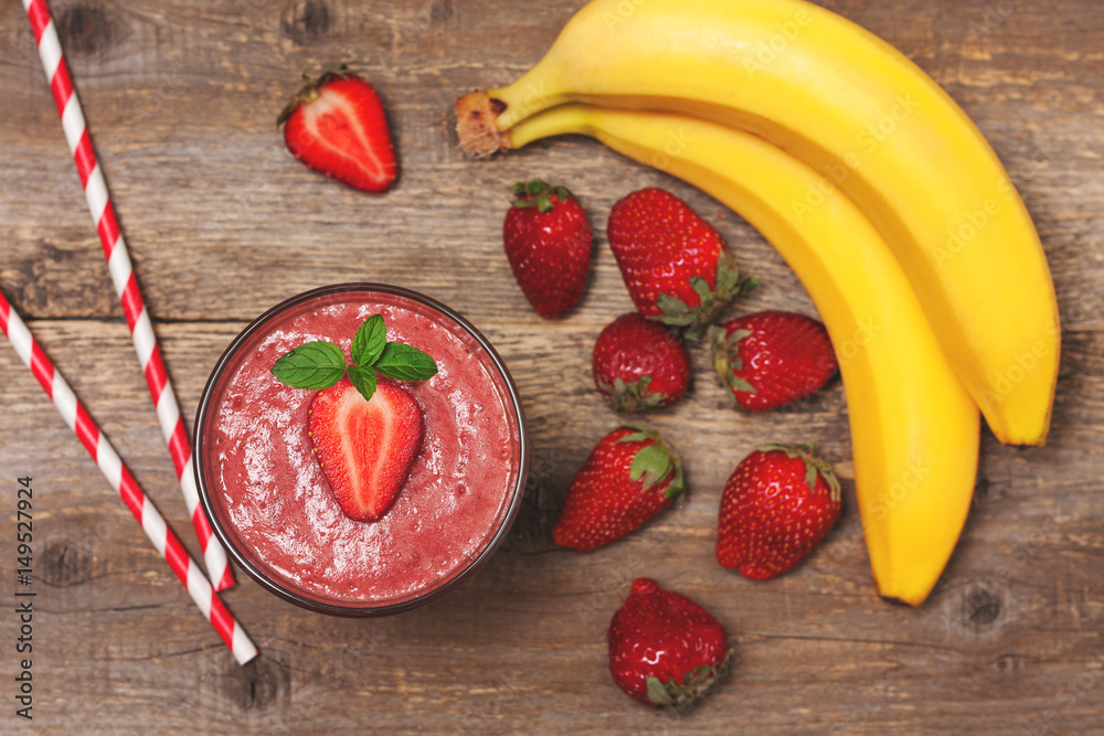 Poster smoothie with banana and strawberry i