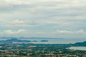 Obraz premium Landscape from the Observation Platform at Karon View Point, Phuket, Thailand.