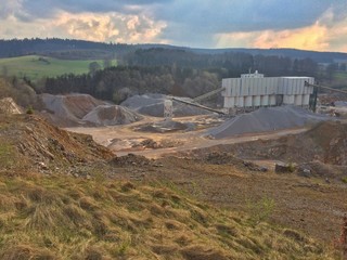Steinförderung von Kalkgestein in Brilon am Aspe © Tanja Esser