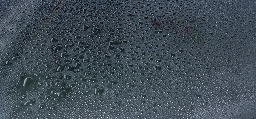 Wassertropfen auf Hintergrund 