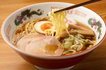 しょうゆラーメン