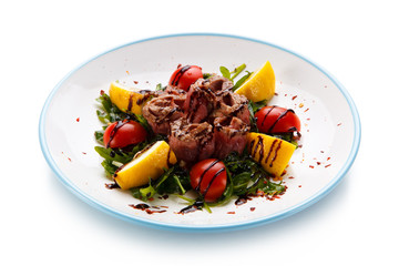 Grilled beef with chocolate and vegetables