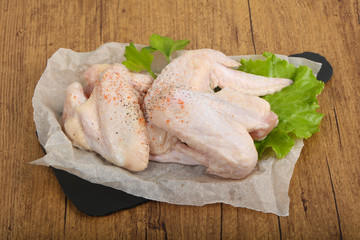 Raw chicken wings