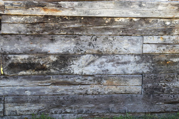 Старый  деревянный забор
