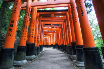fushimi inari taisha gates
