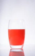 Roter Saft im Glas - Diätsaft