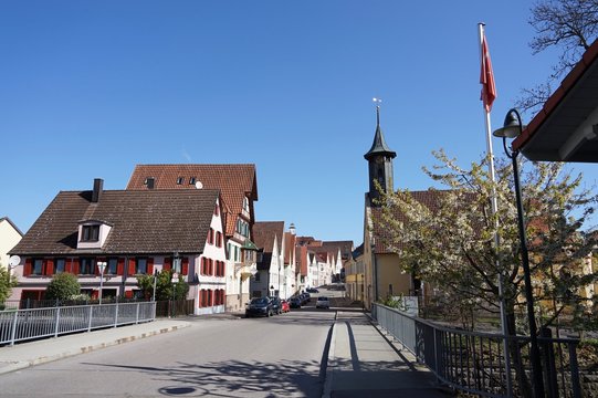 Stadtbild Giengen an der Brenz mit Kircht&uuml;rmen der Stadtkirche 