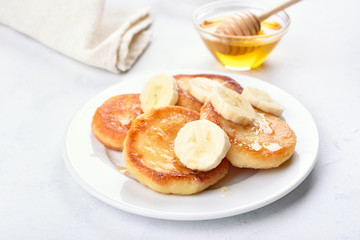 Curd cheese pancakes