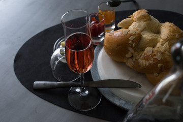 challah with marmelade